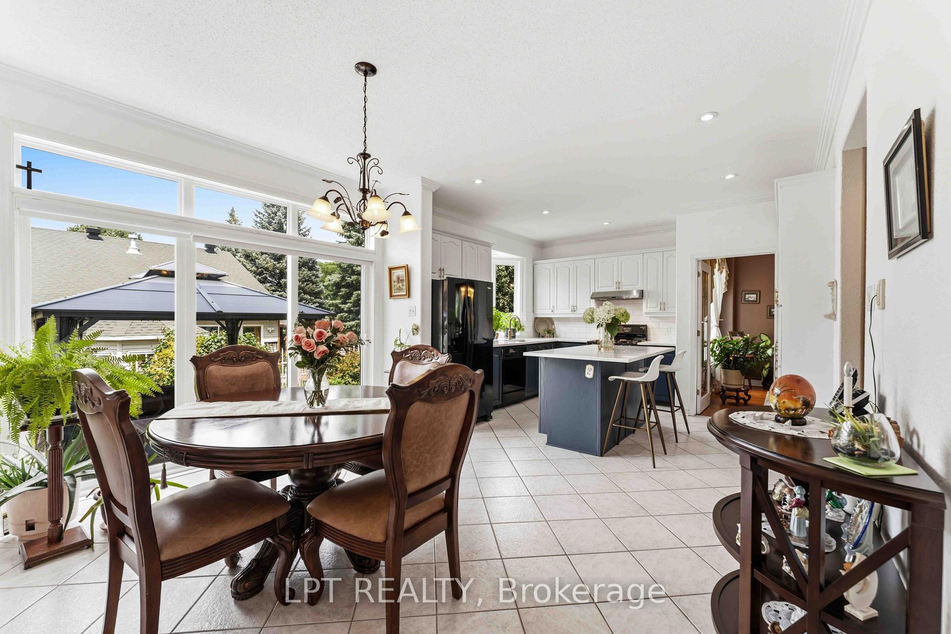 Photo 13 of 38 Crosspointe Avenue, Ottawa, Barrhaven East — HOMEH