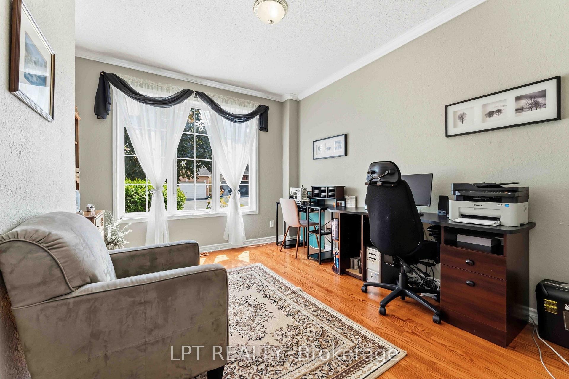 Photo 16 of 38 Crosspointe Avenue, Ottawa, Barrhaven East — HOMEH