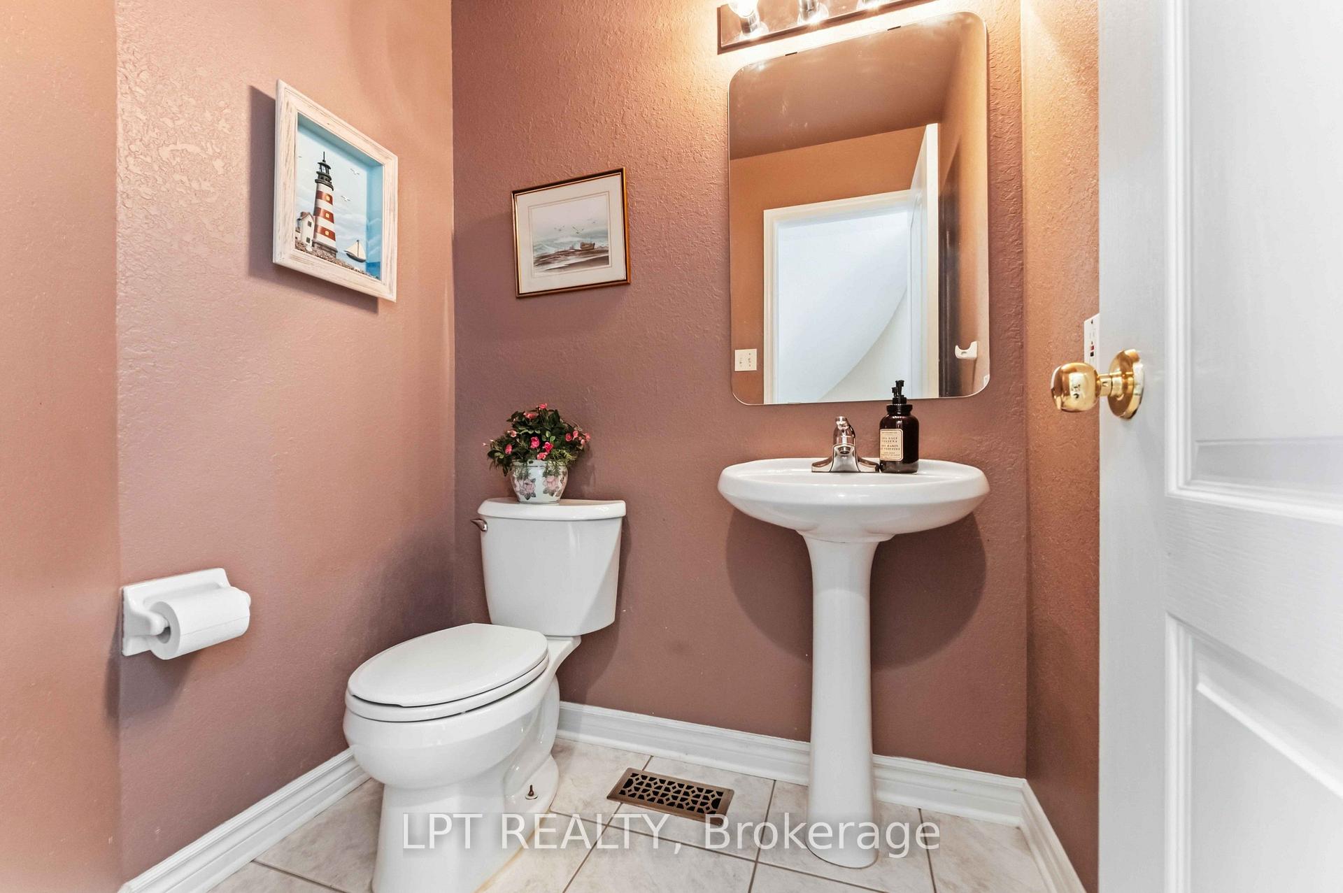 Photo 18 of 38 Crosspointe Avenue, Ottawa, Barrhaven East — HOMEH