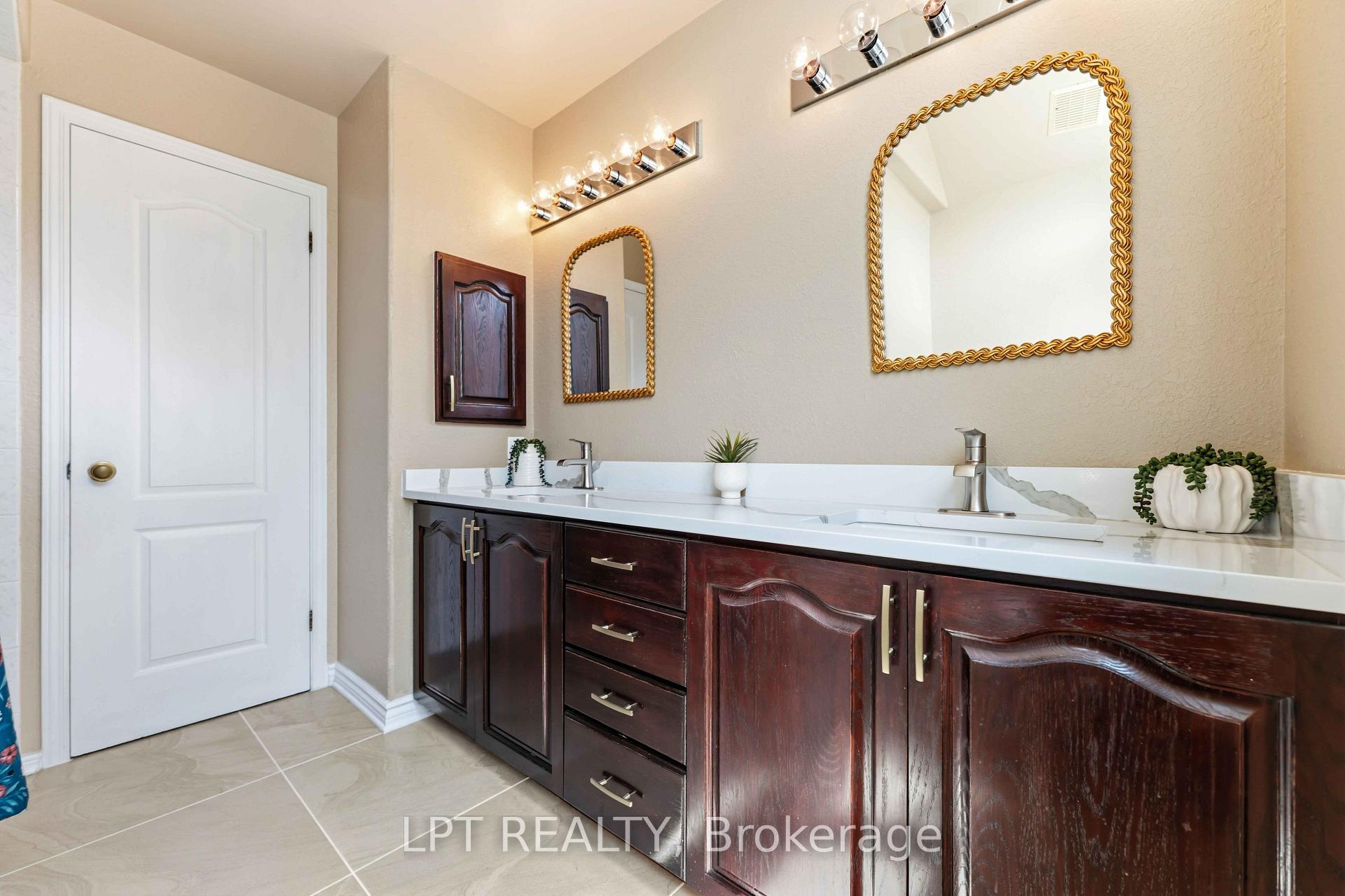 Photo 28 of 38 Crosspointe Avenue, Ottawa, Barrhaven East — HOMEH