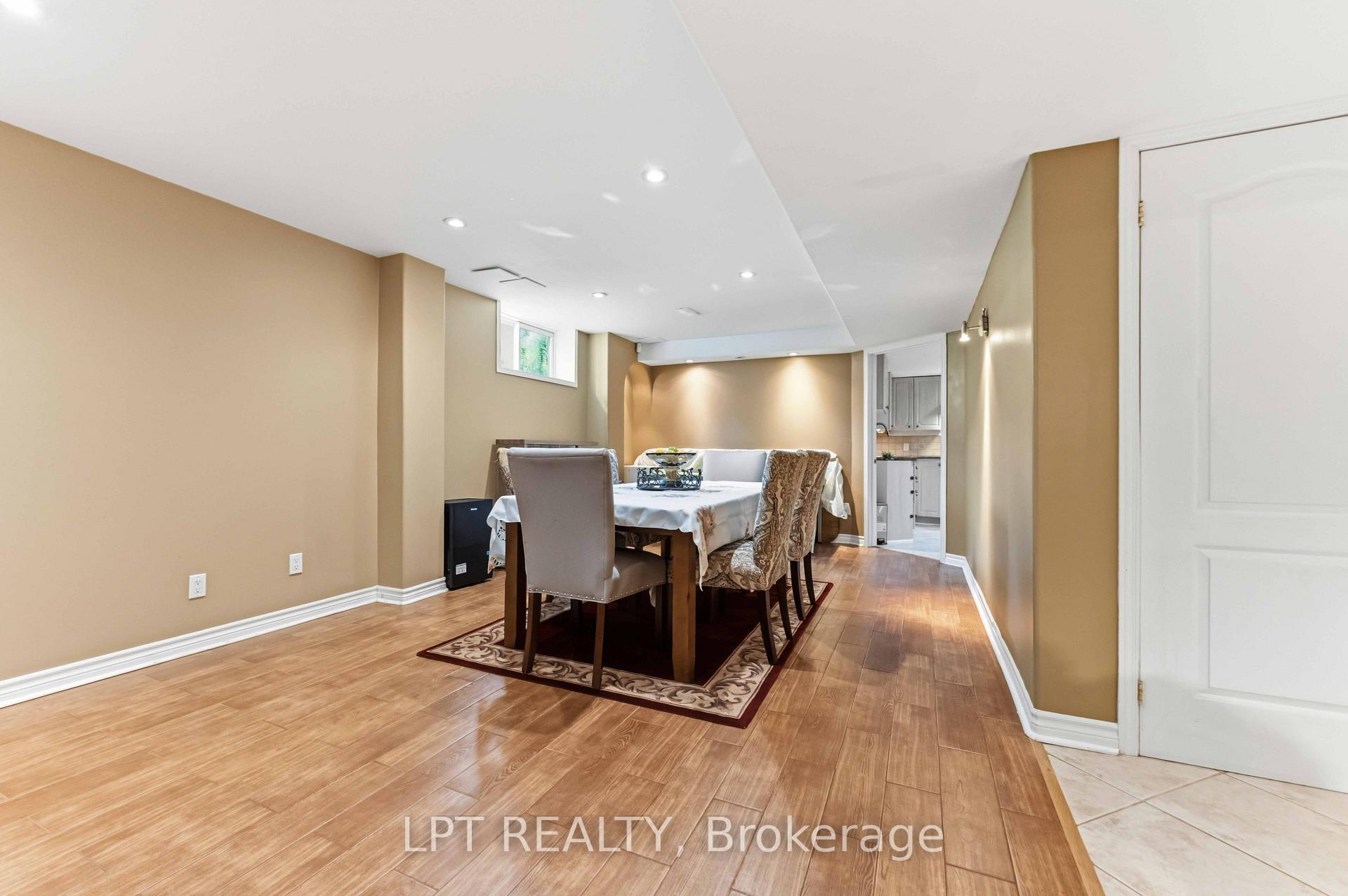 Photo 32 of 38 Crosspointe Avenue, Ottawa, Barrhaven East — HOMEH