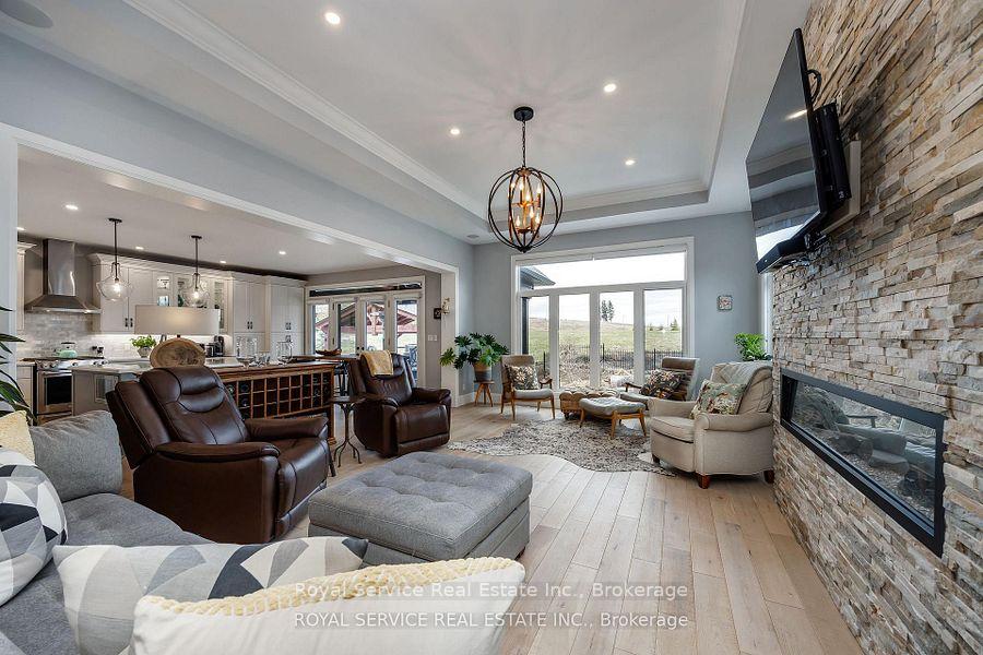 Photo 7 of 28 Rustlewood Avenue, Kawartha Lakes, Manvers — HOMEH