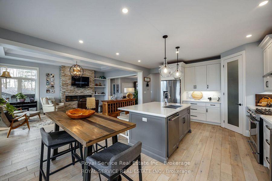 Photo 11 of 28 Rustlewood Avenue, Kawartha Lakes, Manvers — HOMEH