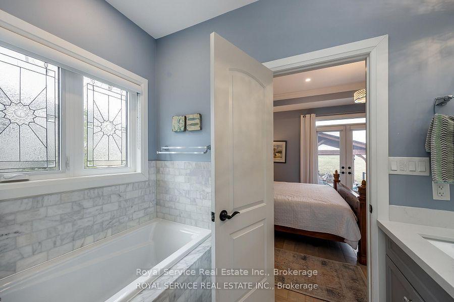 Photo 18 of 28 Rustlewood Avenue, Kawartha Lakes, Manvers — HOMEH