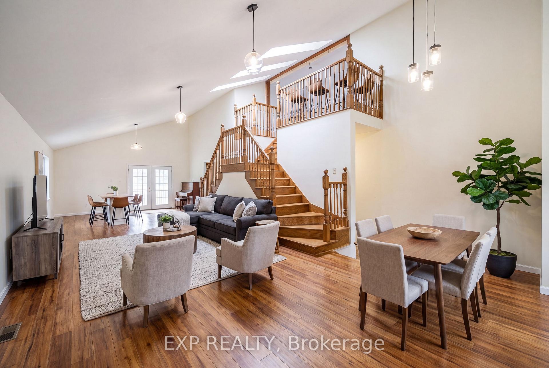 Photo 6 of 104 Sideroad 18 Road, Centre Wellington, Fergus — HOMEH