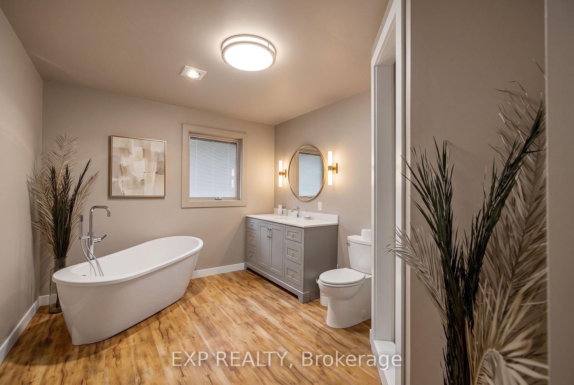 Photo 14 of 104 Sideroad 18 Road, Centre Wellington, Fergus — HOMEH