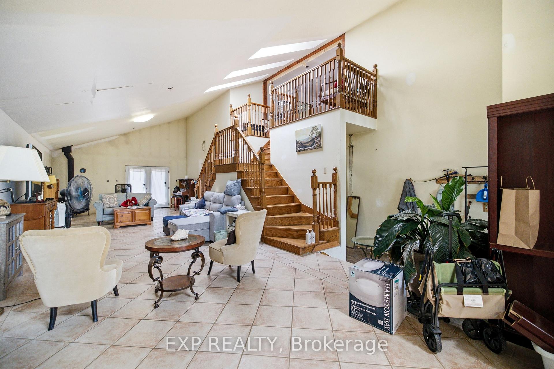 Photo 16 of 104 Sideroad 18 Road, Centre Wellington, Fergus — HOMEH