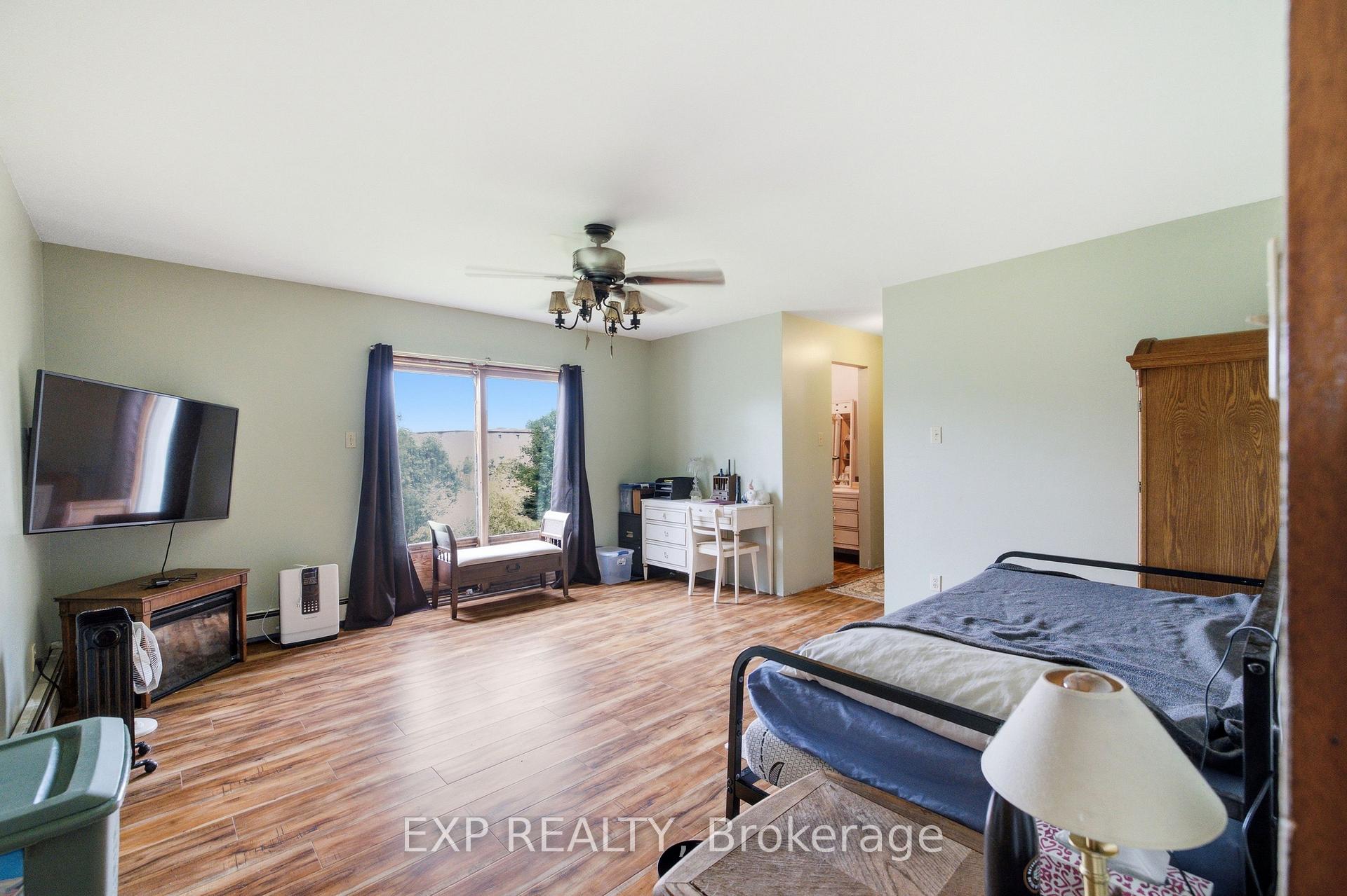 Photo 31 of 104 Sideroad 18 Road, Centre Wellington, Fergus — HOMEH