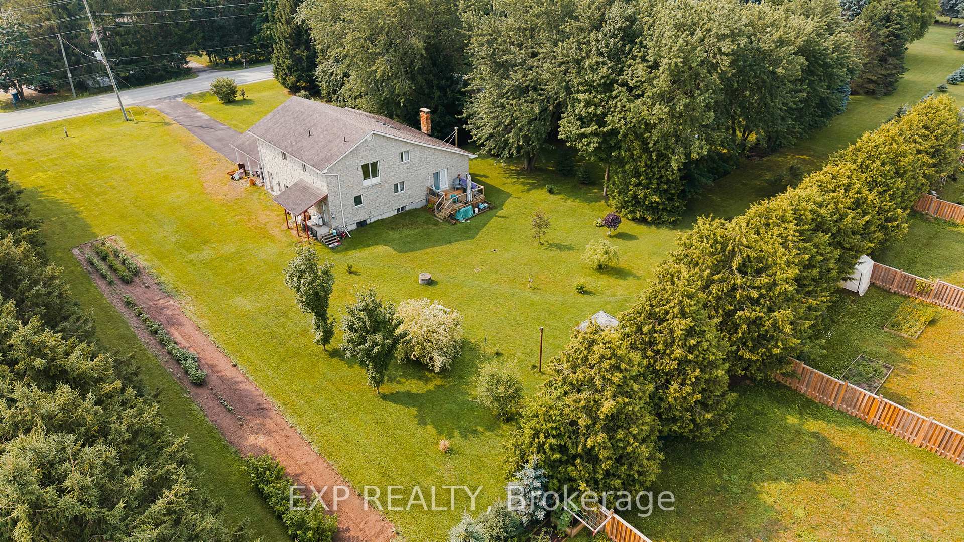 Photo 42 of 104 Sideroad 18 Road, Centre Wellington, Fergus — HOMEH
