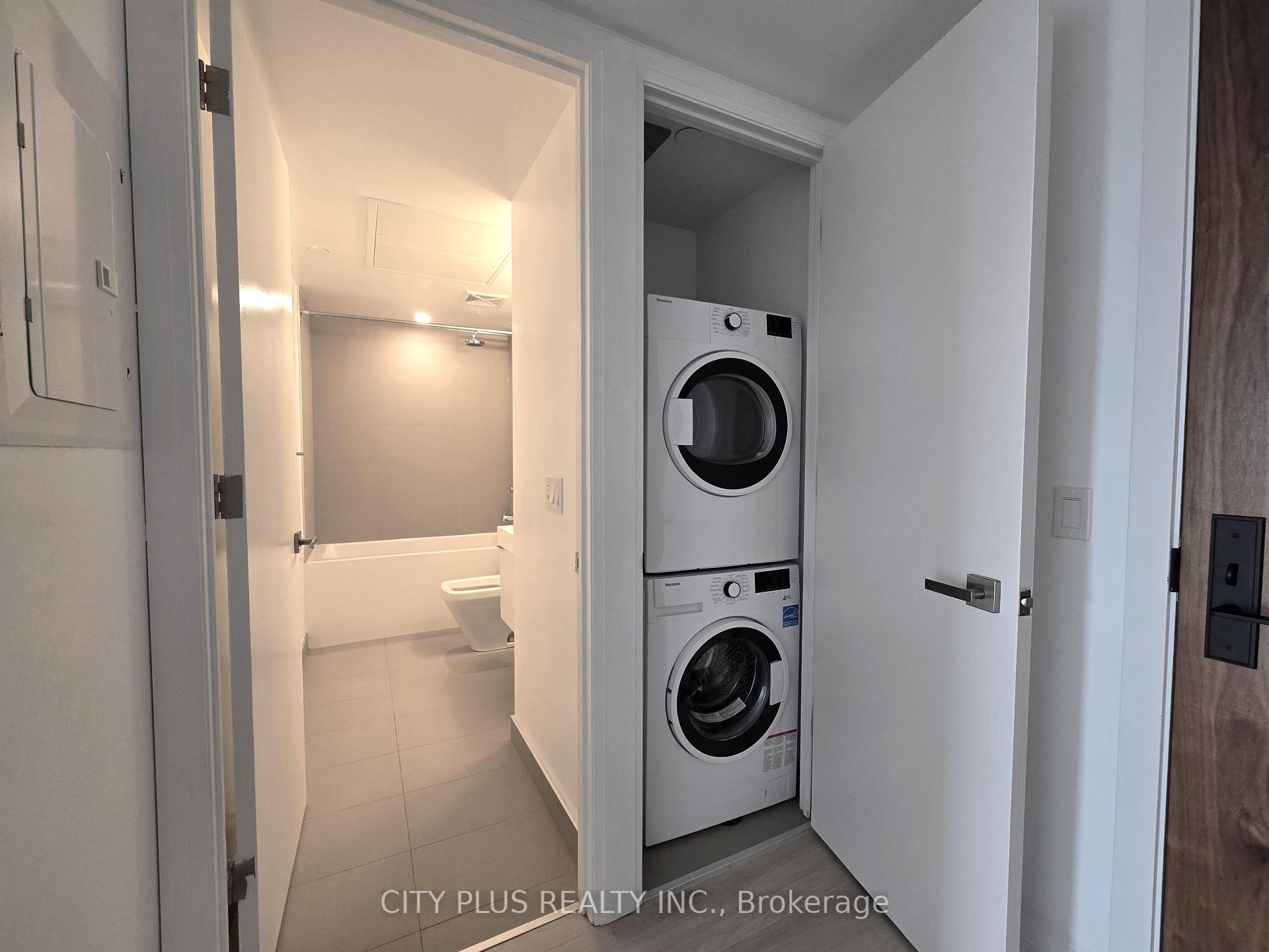 Photo 6 of Unit 1906, 99 Foxbar Road, Toronto, Yonge-St. Clair — HOMEH