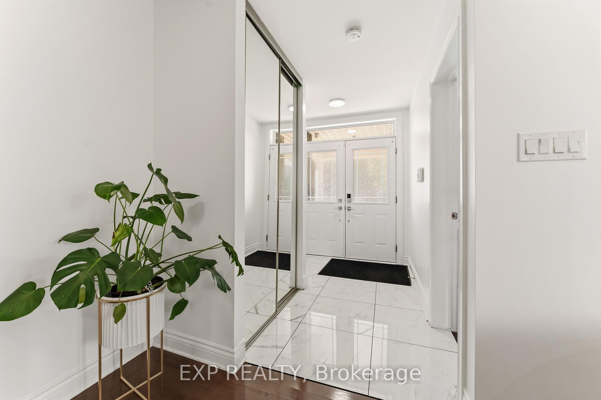 Photo 5 of 643 New Liskeard Crescent, Ottawa, Barrhaven - Strandherd — HOMEH