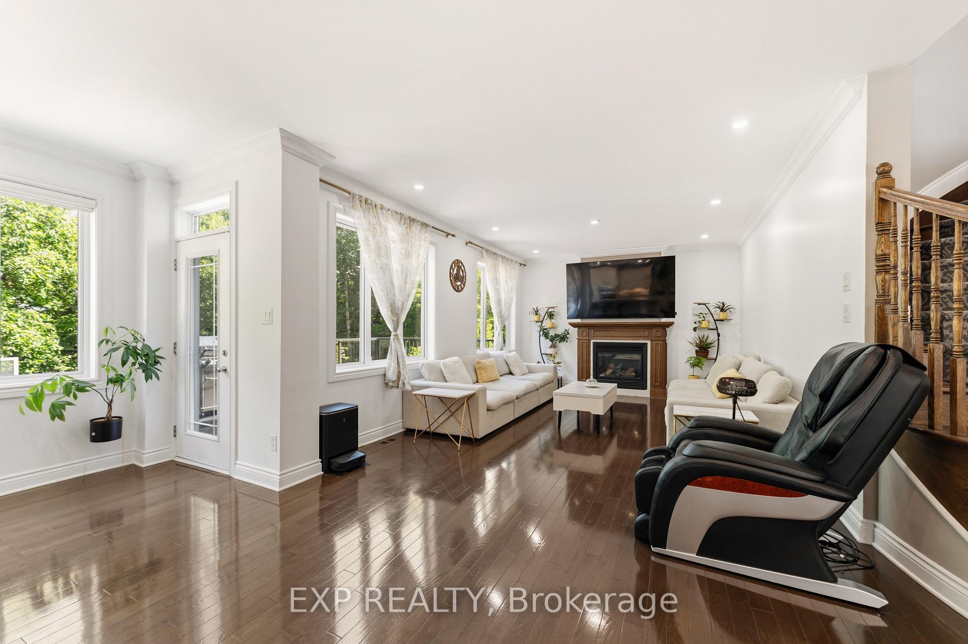 Photo 9 of 643 New Liskeard Crescent, Ottawa, Barrhaven - Strandherd — HOMEH