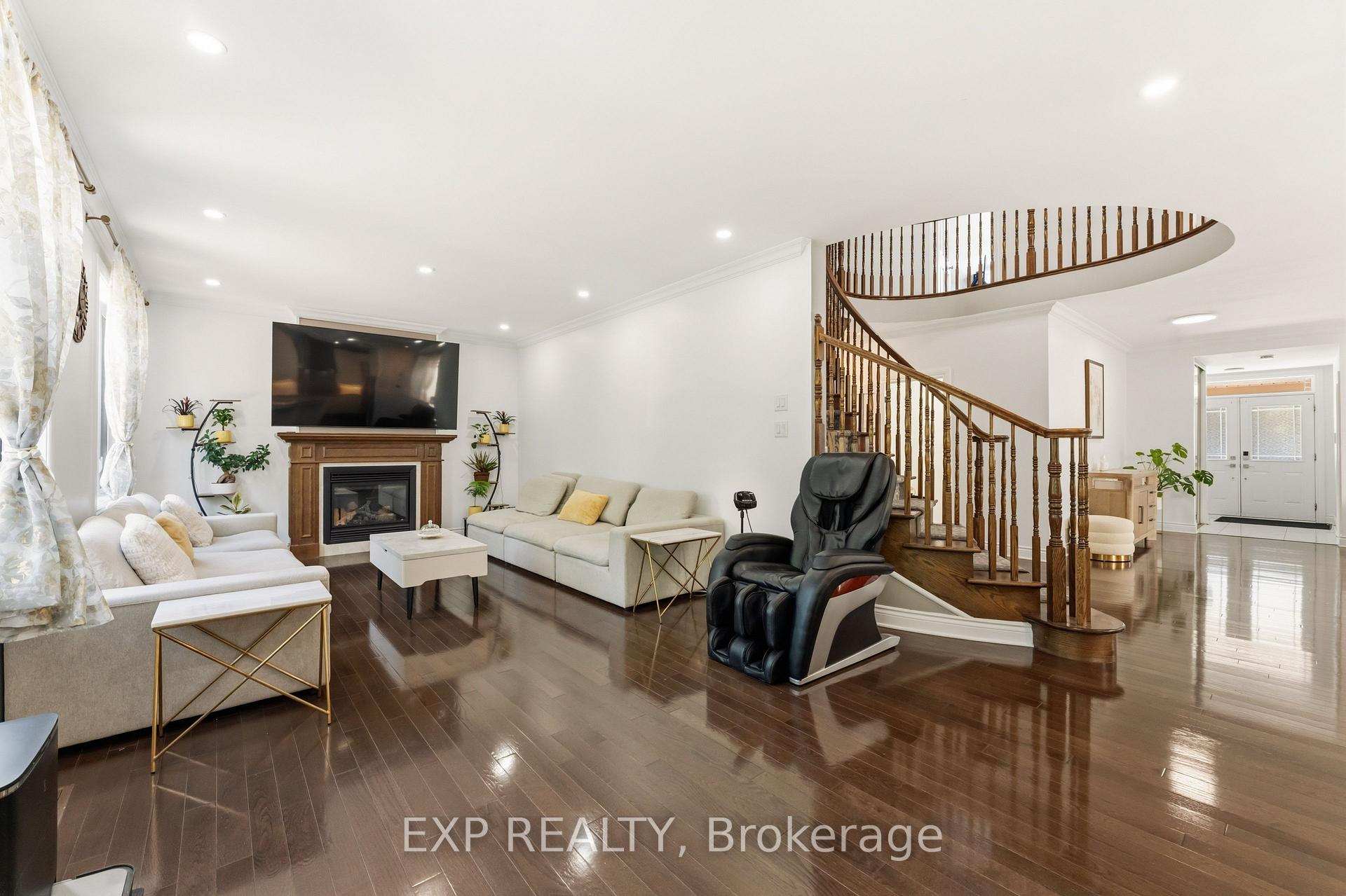 Photo 10 of 643 New Liskeard Crescent, Ottawa, Barrhaven - Strandherd — HOMEH