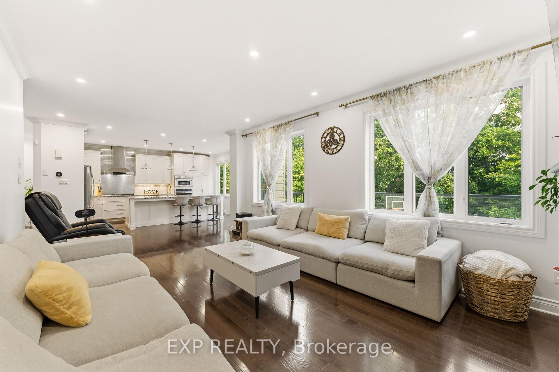 Photo 11 of 643 New Liskeard Crescent, Ottawa, Barrhaven - Strandherd — HOMEH
