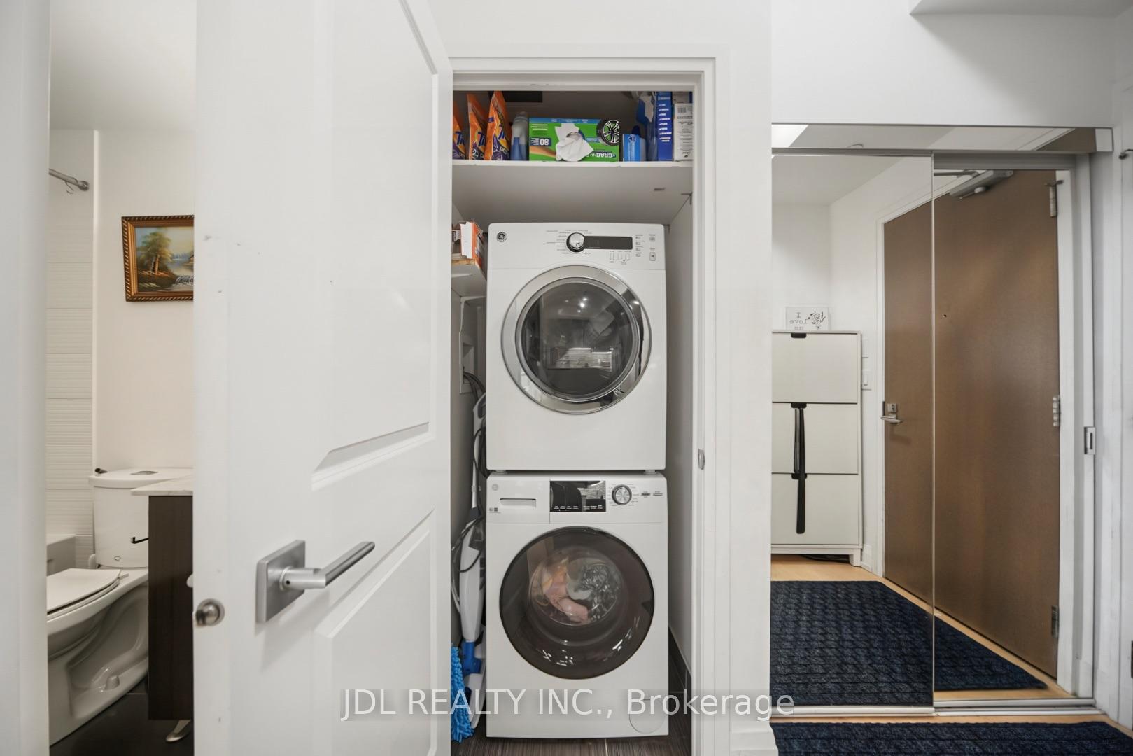 Photo 9 of Unit 902, 7165 Yonge Street, Markham, Grandview — HOMEH