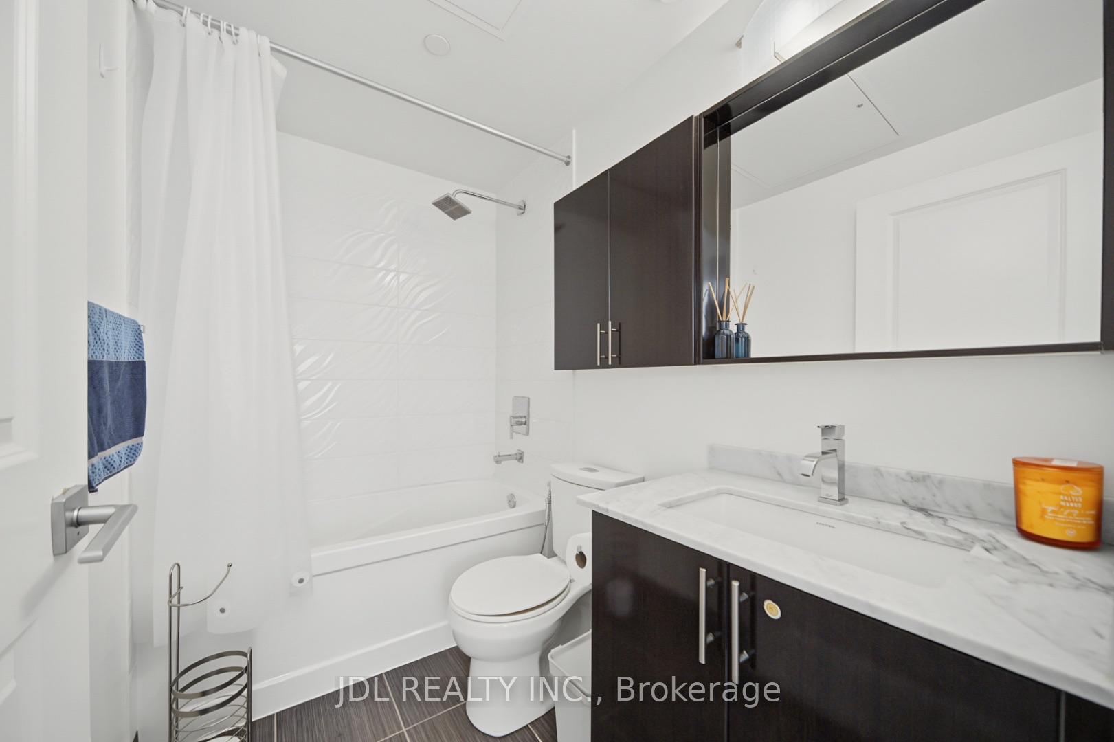 Photo 25 of Unit 902, 7165 Yonge Street, Markham, Grandview — HOMEH