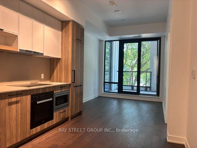 Front of Unit 305, 91 Montclair Avenue