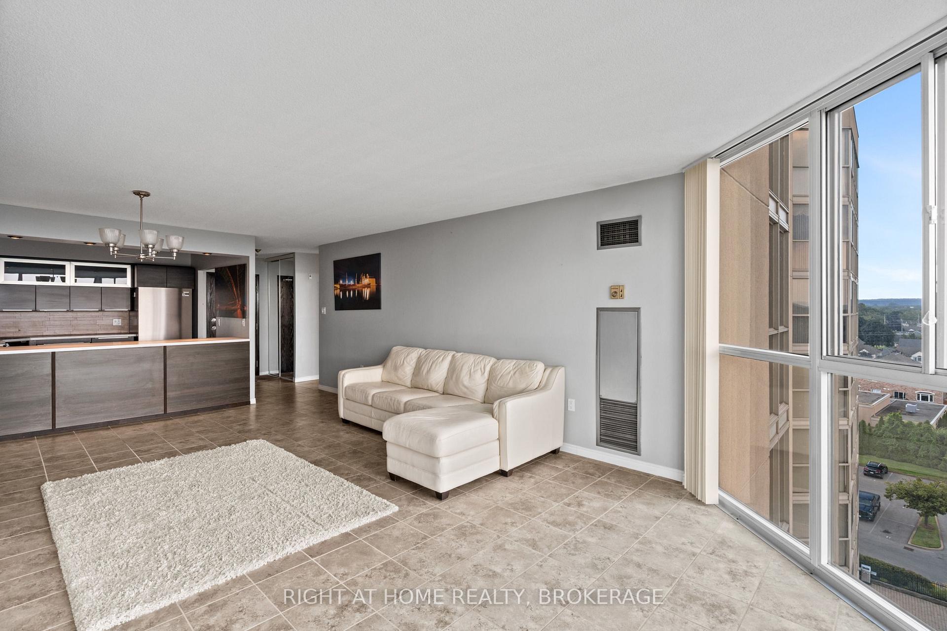 Photo 6 of Unit 801, 162 Martindale Road, St. Catharines, Grapeview — HOMEH