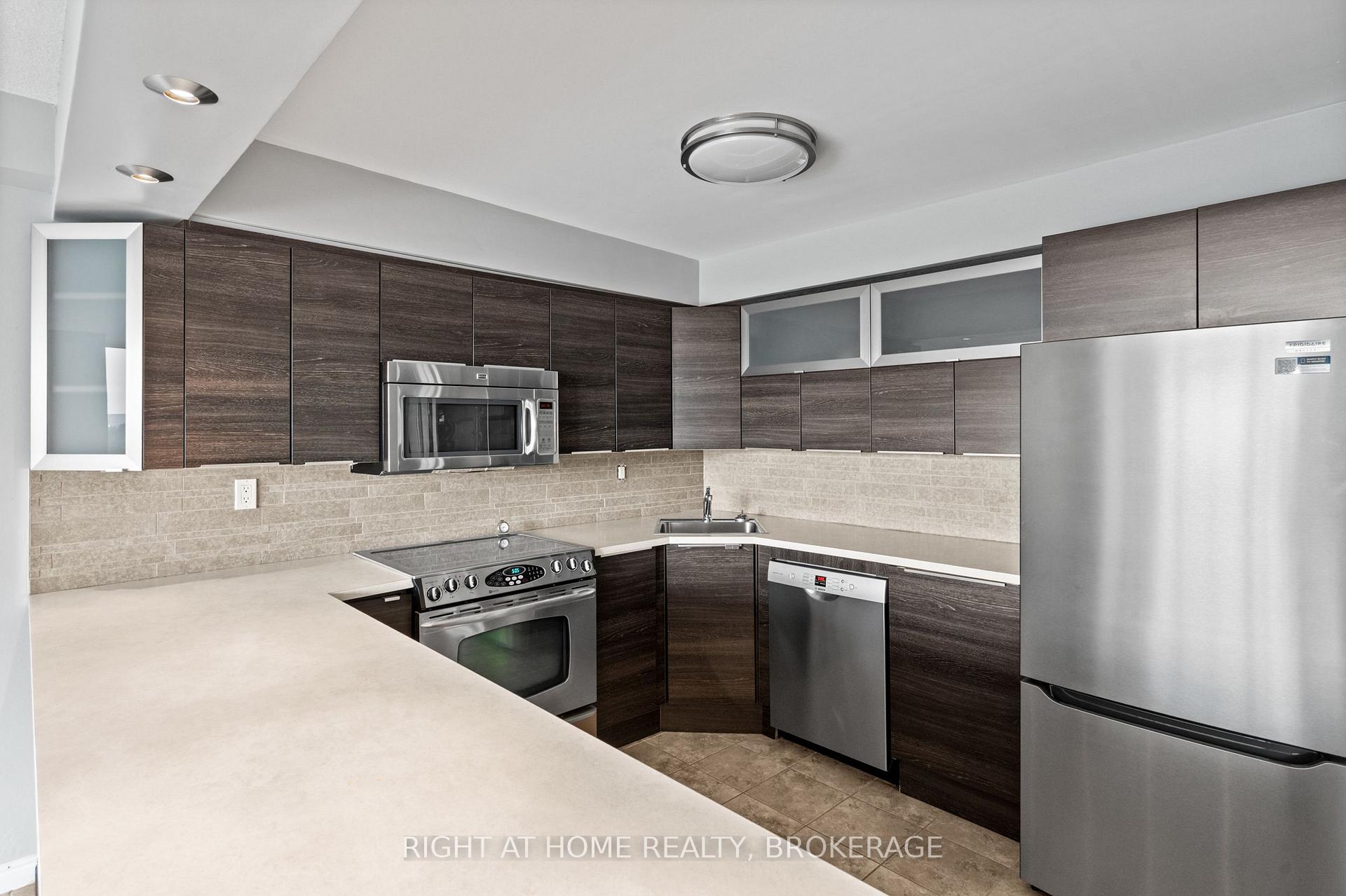 Photo 10 of Unit 801, 162 Martindale Road, St. Catharines, Grapeview — HOMEH