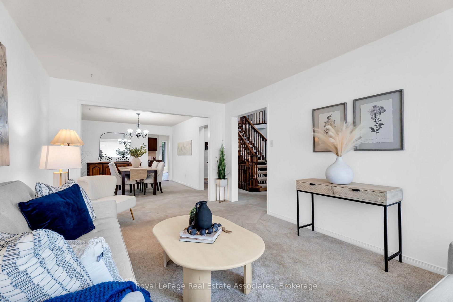 Photo 7 of 82 Turtlecreek Boulevard, Brampton, Fletcher's Creek South — HOMEH