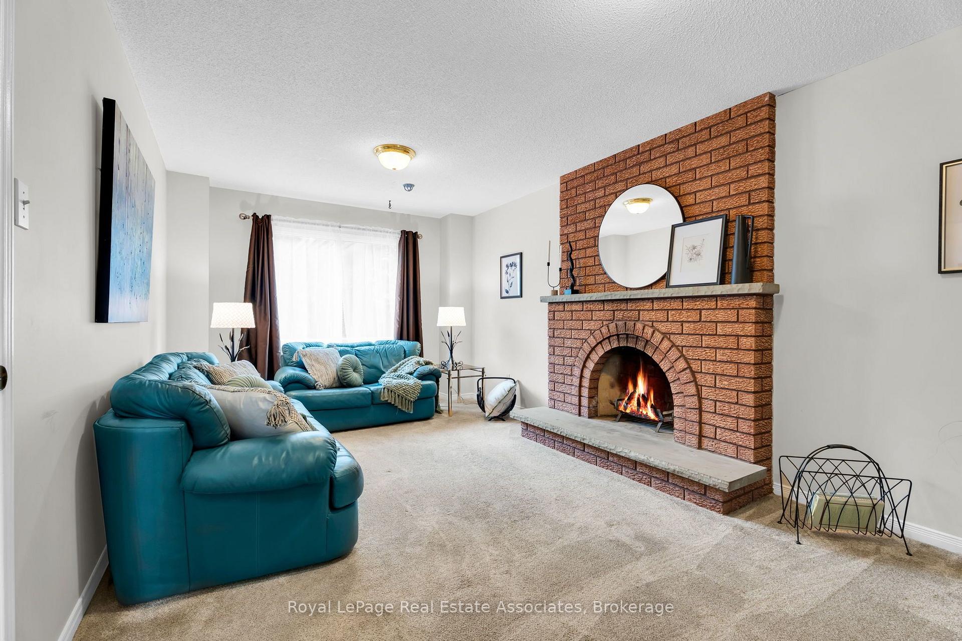 Photo 15 of 82 Turtlecreek Boulevard, Brampton, Fletcher's Creek South — HOMEH