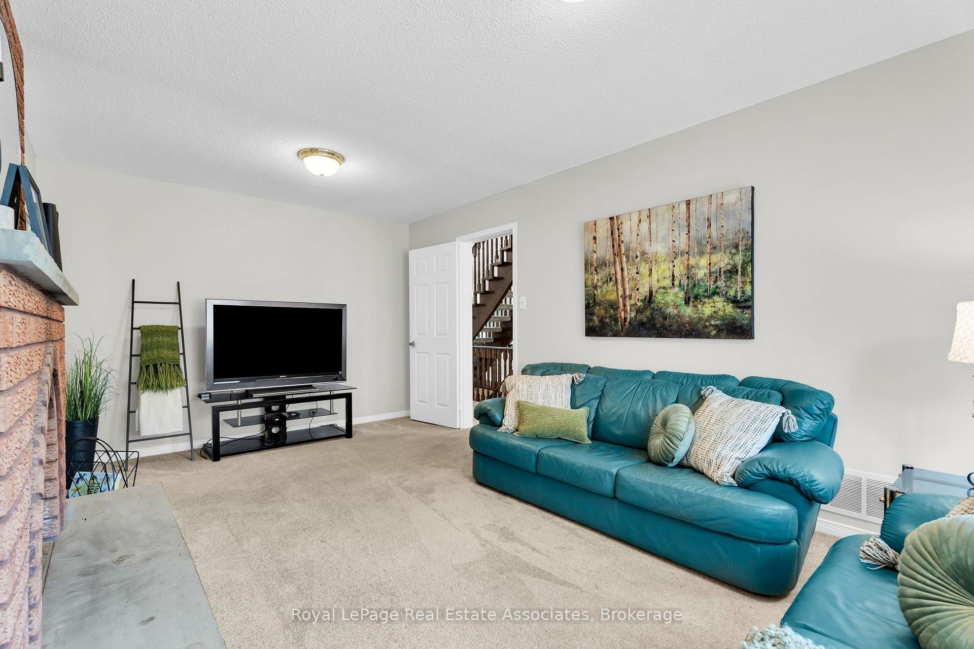 Photo 16 of 82 Turtlecreek Boulevard, Brampton, Fletcher's Creek South — HOMEH