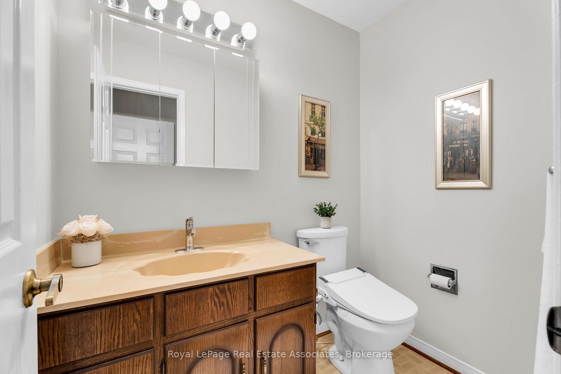 Photo 18 of 82 Turtlecreek Boulevard, Brampton, Fletcher's Creek South — HOMEH