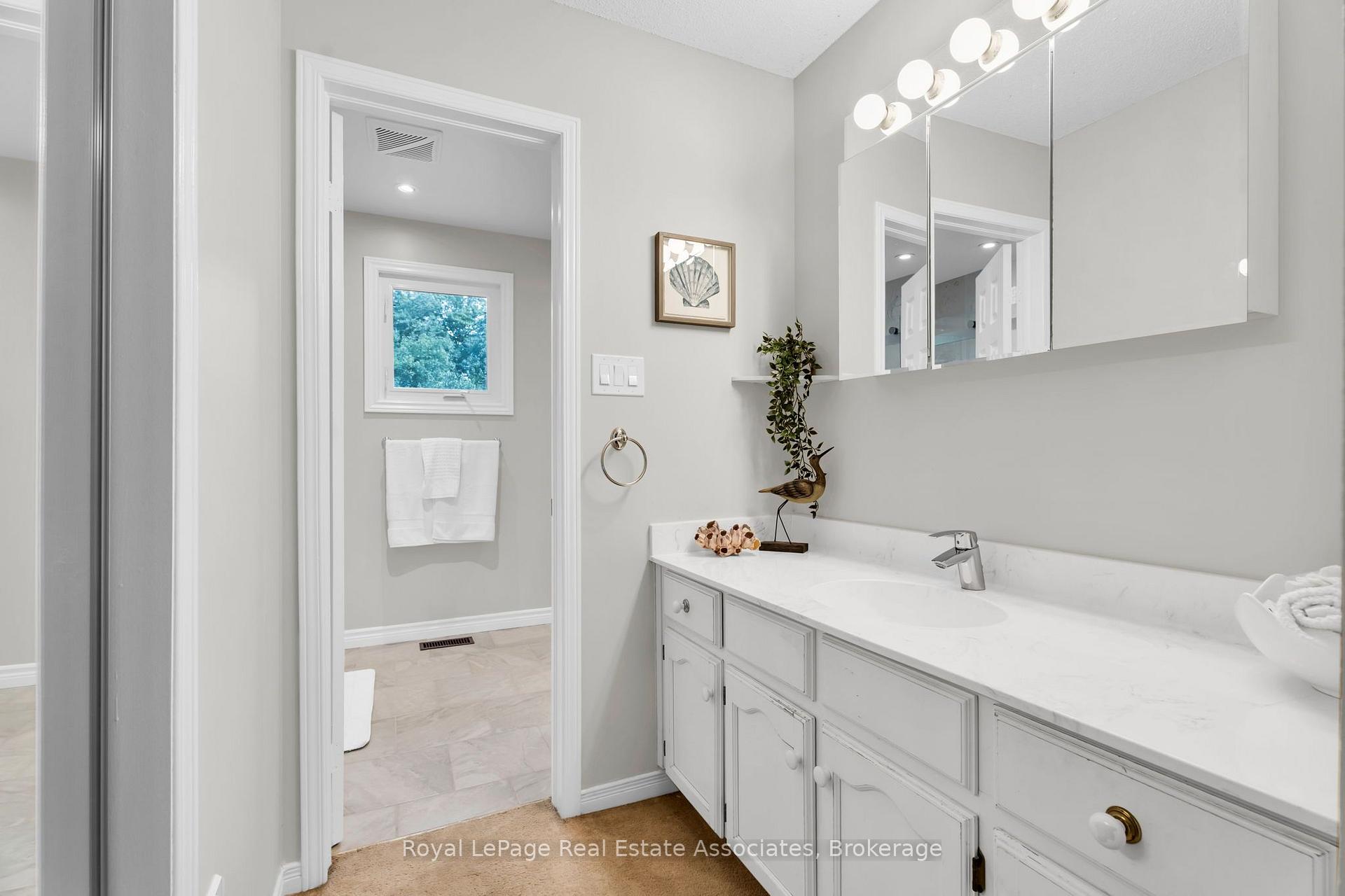 Photo 24 of 82 Turtlecreek Boulevard, Brampton, Fletcher's Creek South — HOMEH