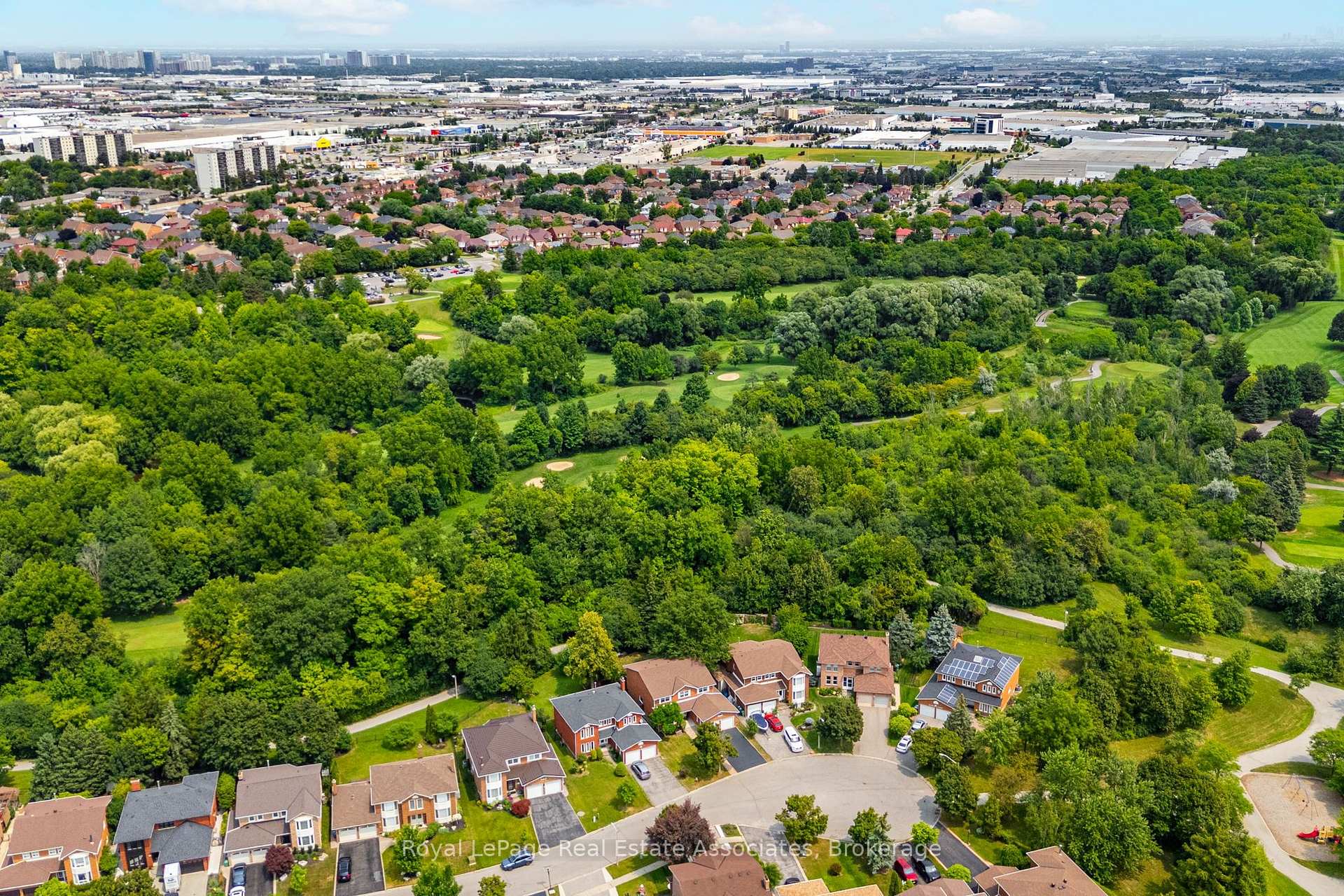 Photo 43 of 82 Turtlecreek Boulevard, Brampton, Fletcher's Creek South — HOMEH