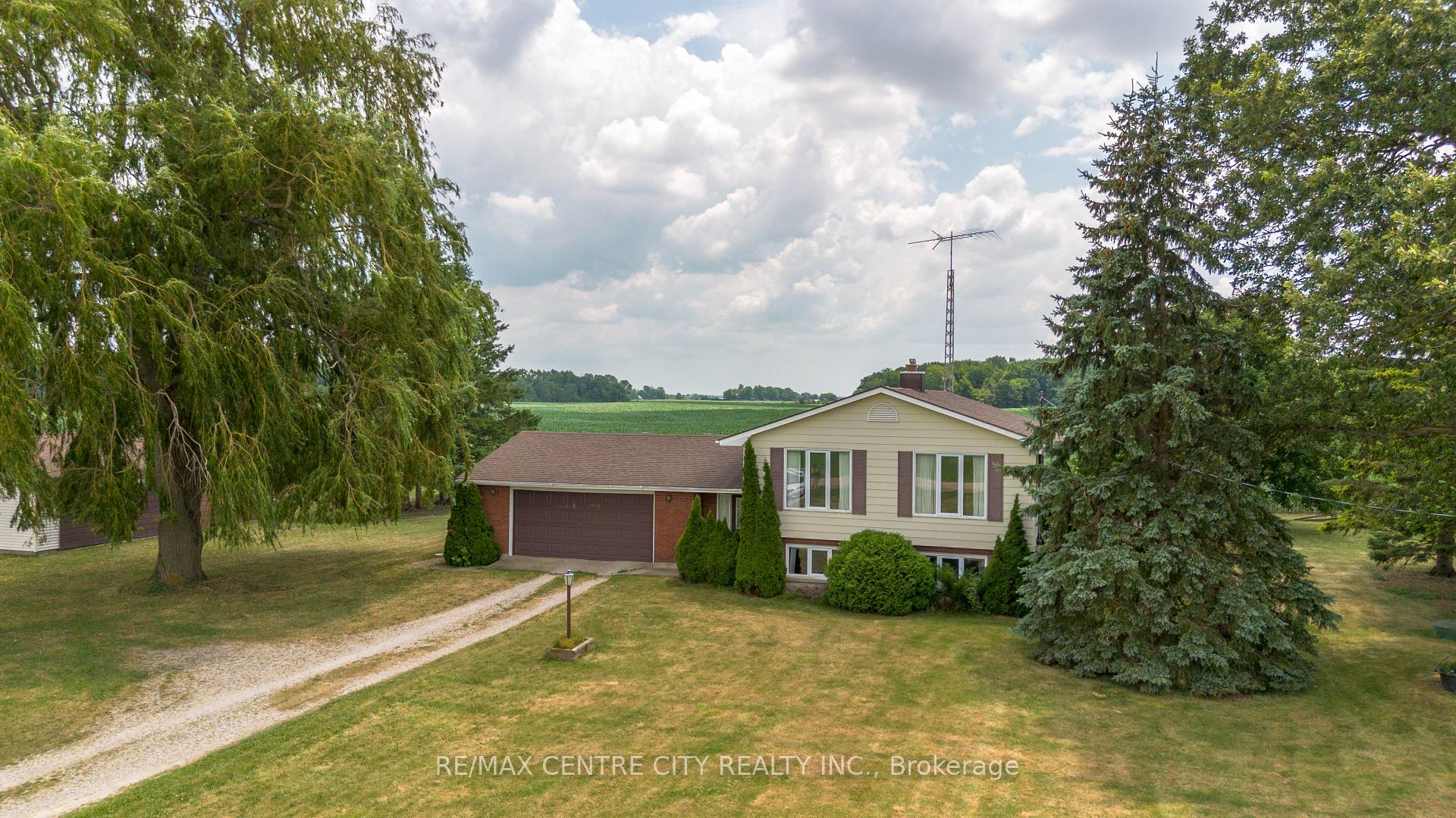 Photo 3 of 4943 Falconbridge Drive, Southwest Middlesex, Rural Southwest Middlesex — HOMEH
