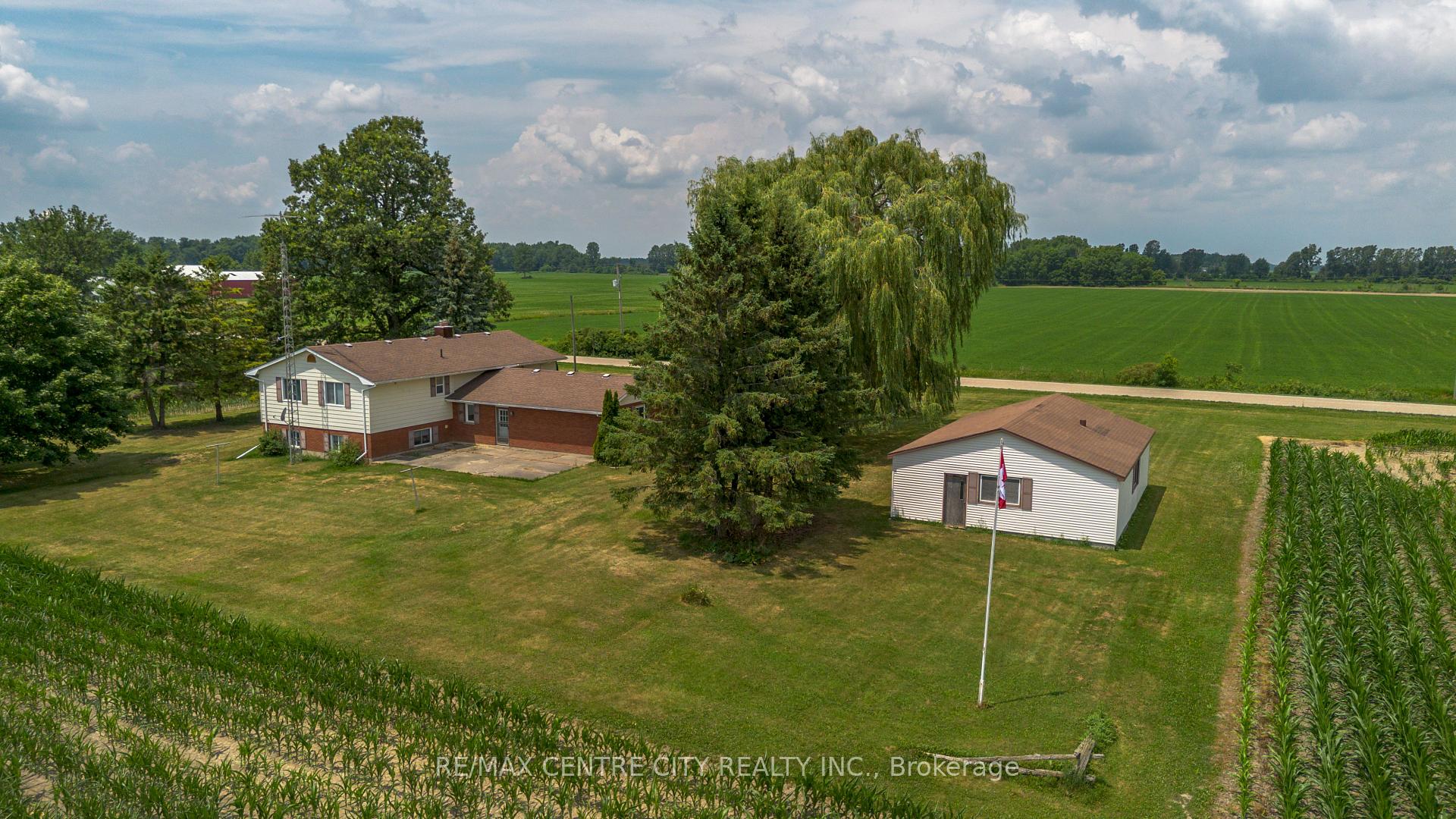 Photo 4 of 4943 Falconbridge Drive, Southwest Middlesex, Rural Southwest Middlesex — HOMEH