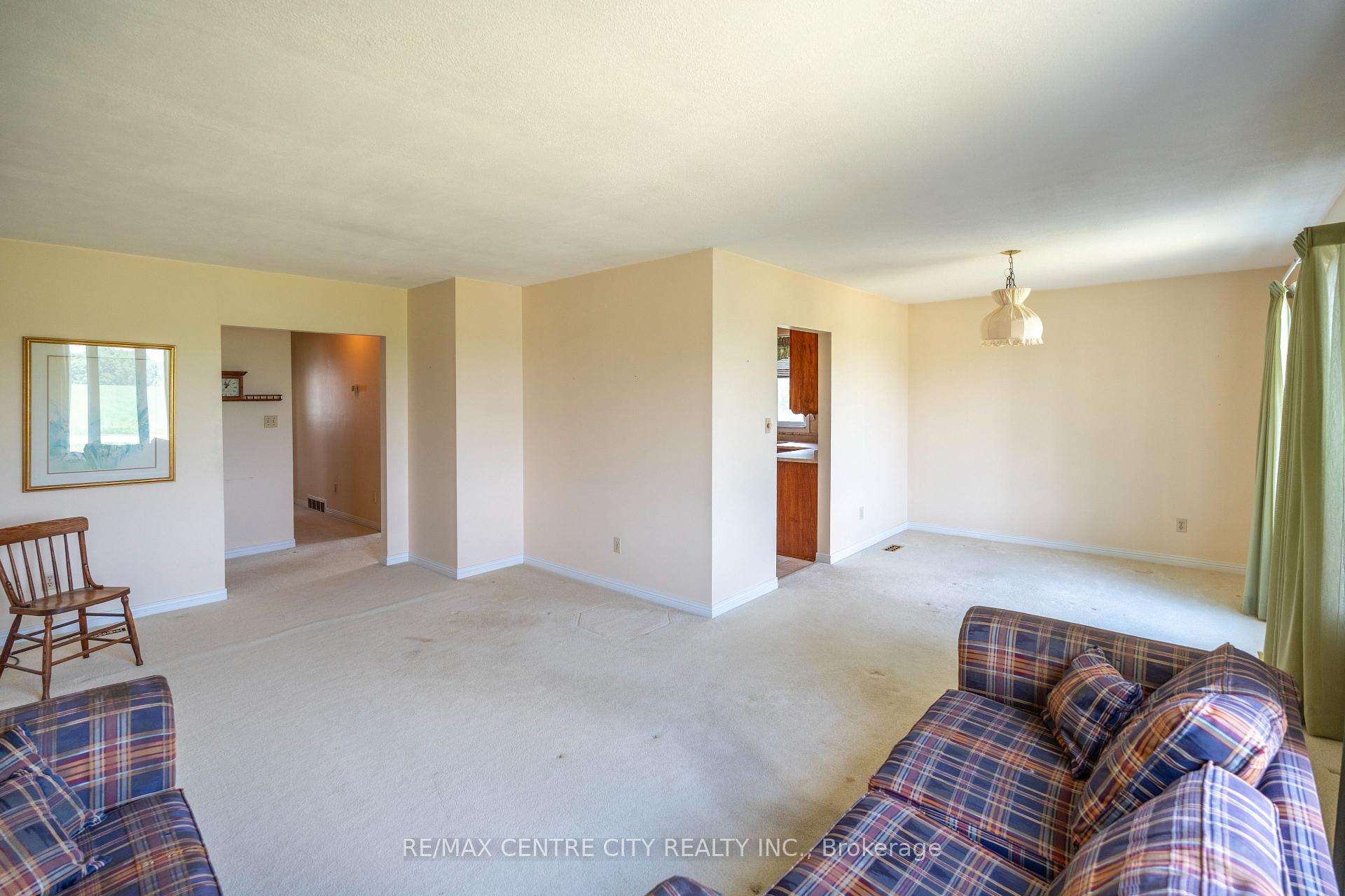 Photo 14 of 4943 Falconbridge Drive, Southwest Middlesex, Rural Southwest Middlesex — HOMEH