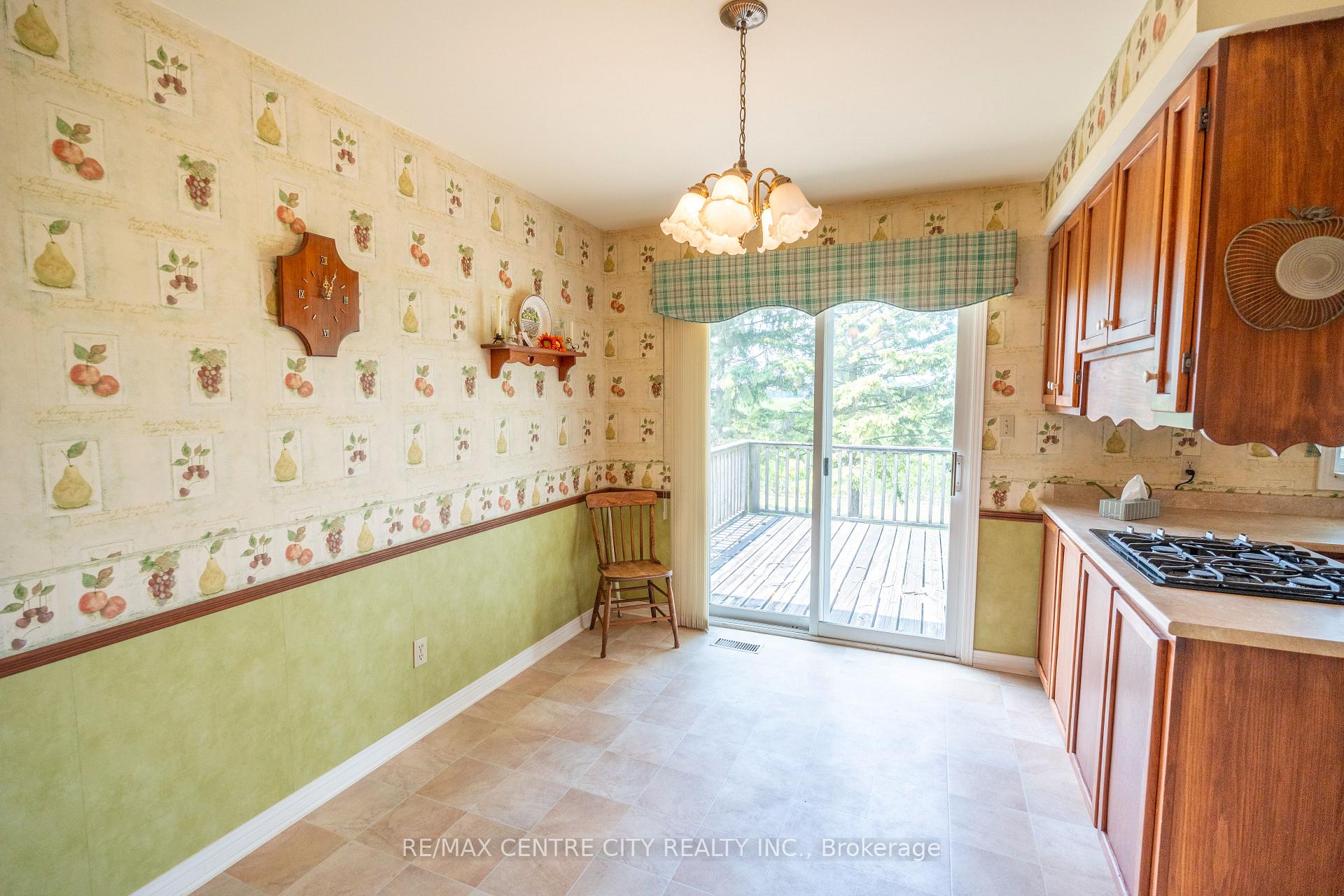 Photo 18 of 4943 Falconbridge Drive, Southwest Middlesex, Rural Southwest Middlesex — HOMEH