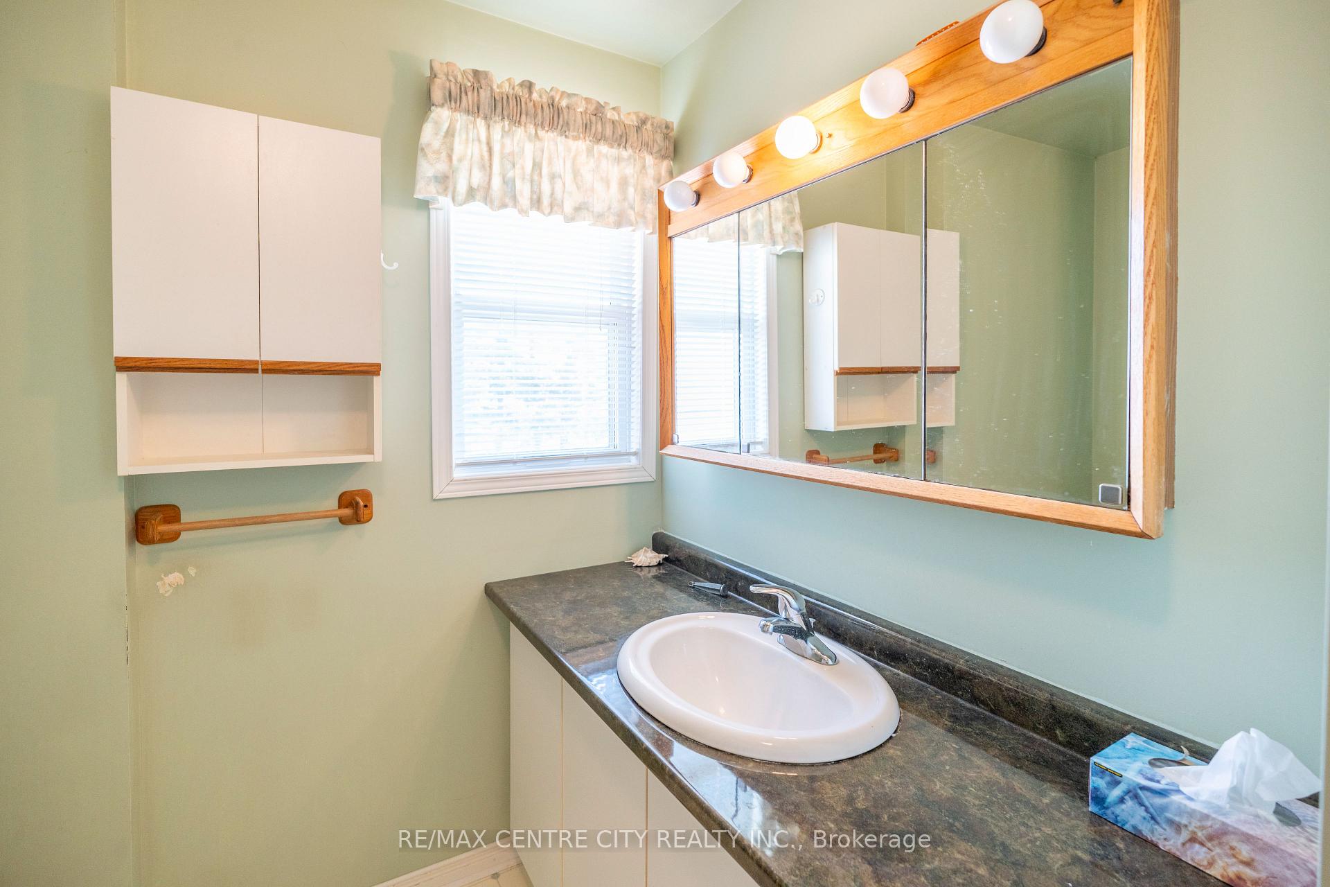 Photo 21 of 4943 Falconbridge Drive, Southwest Middlesex, Rural Southwest Middlesex — HOMEH