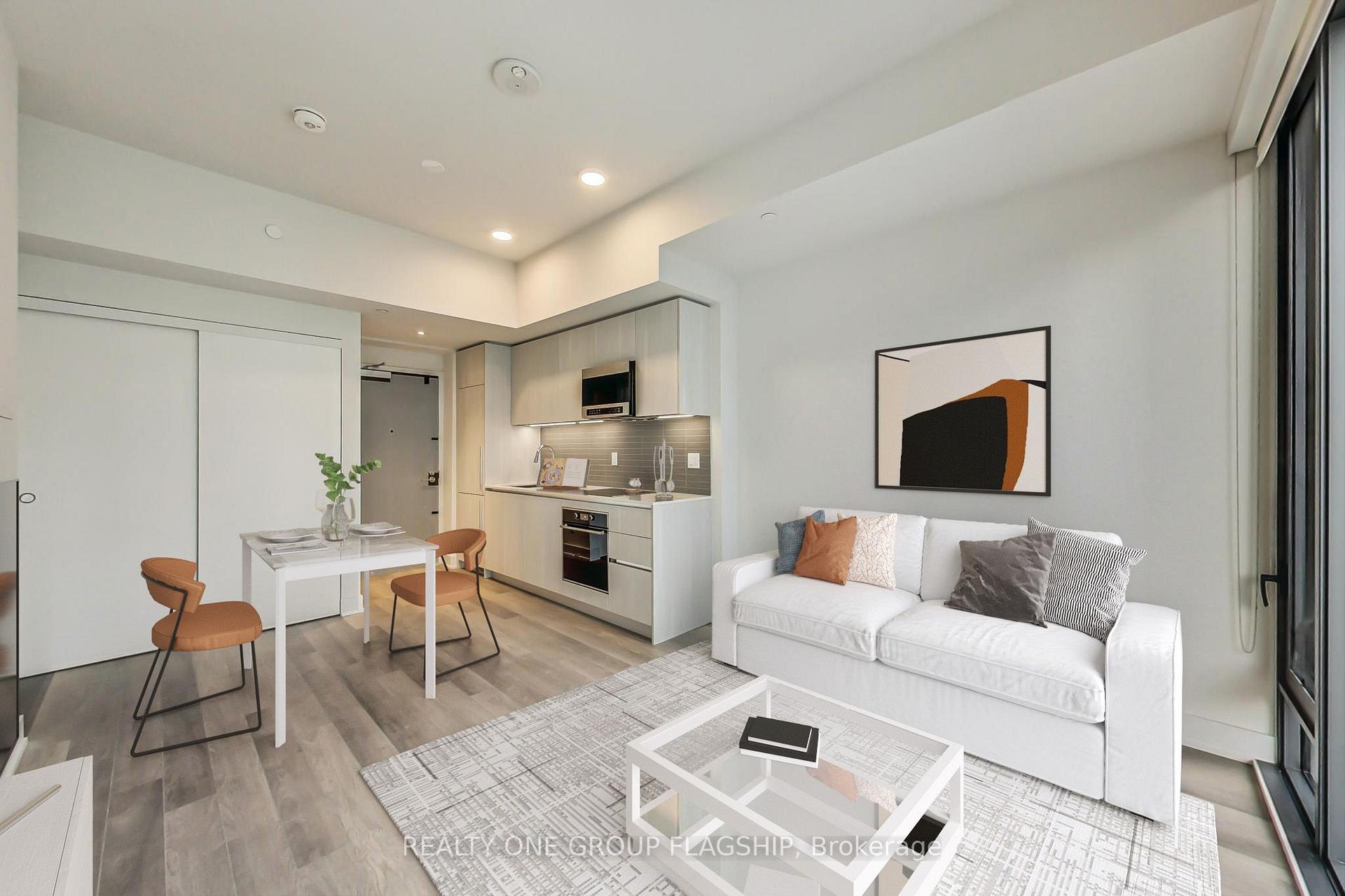 Photo 5 of Unit 701, 8 Cumberland Street, Toronto, The Annex — HOMEH