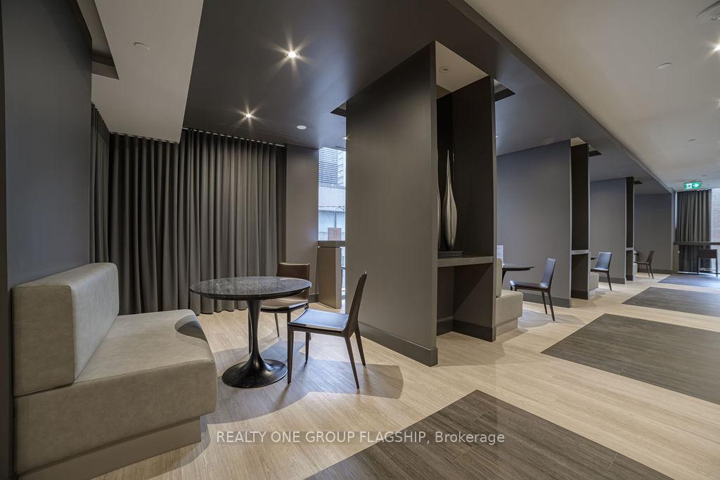 Photo 19 of Unit 701, 8 Cumberland Street, Toronto, The Annex — HOMEH