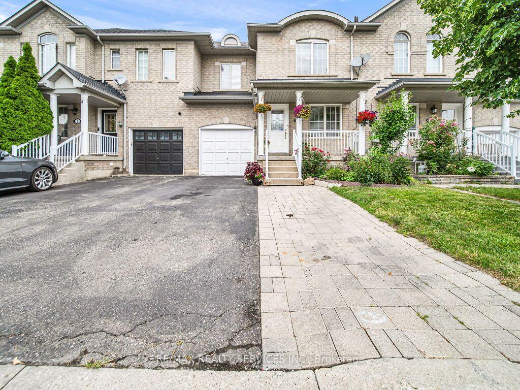 Photo 2 of 7 Olivett Lane, Brampton, Fletcher's Meadow — HOMEH
