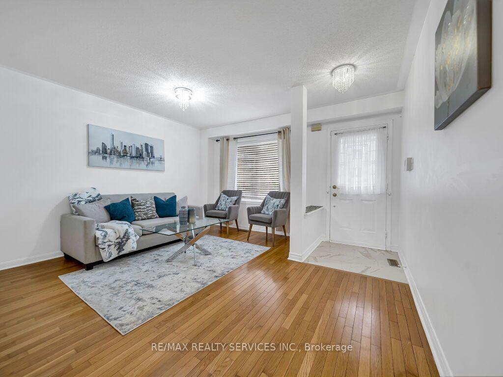 Photo 7 of 7 Olivett Lane, Brampton, Fletcher's Meadow — HOMEH