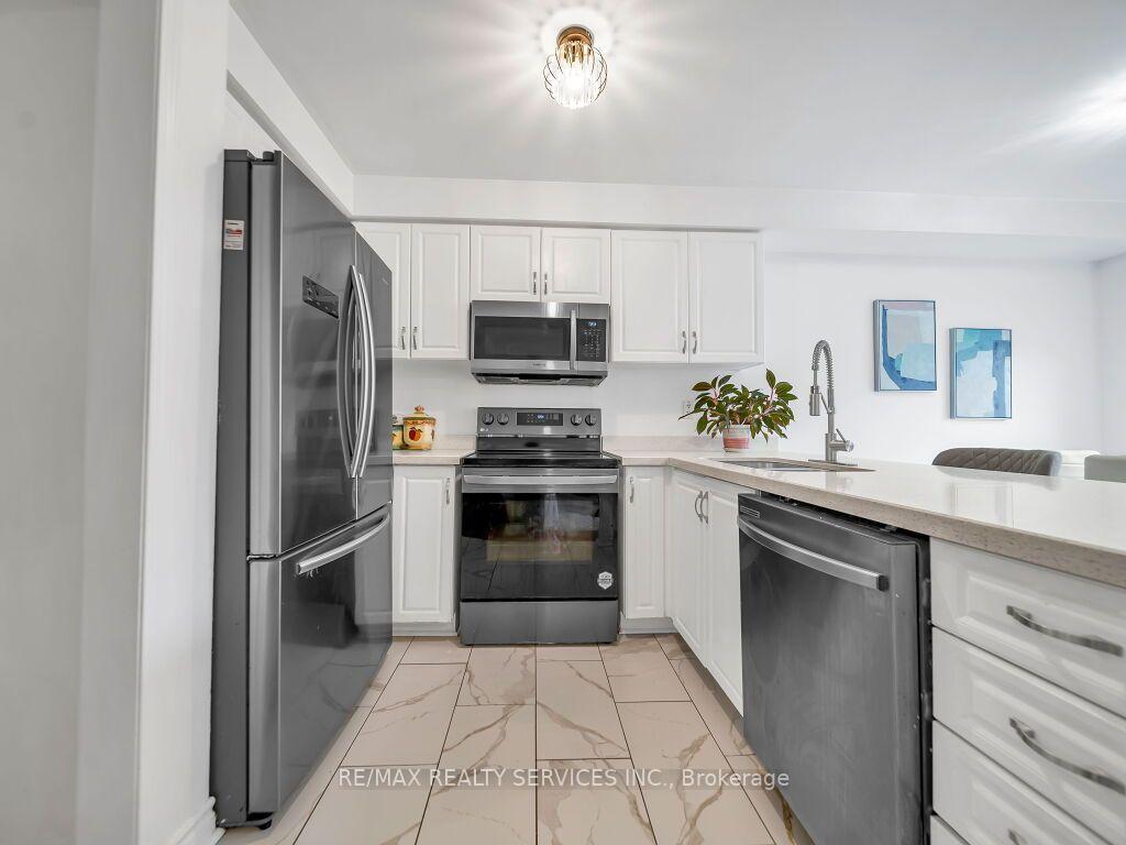Photo 16 of 7 Olivett Lane, Brampton, Fletcher's Meadow — HOMEH