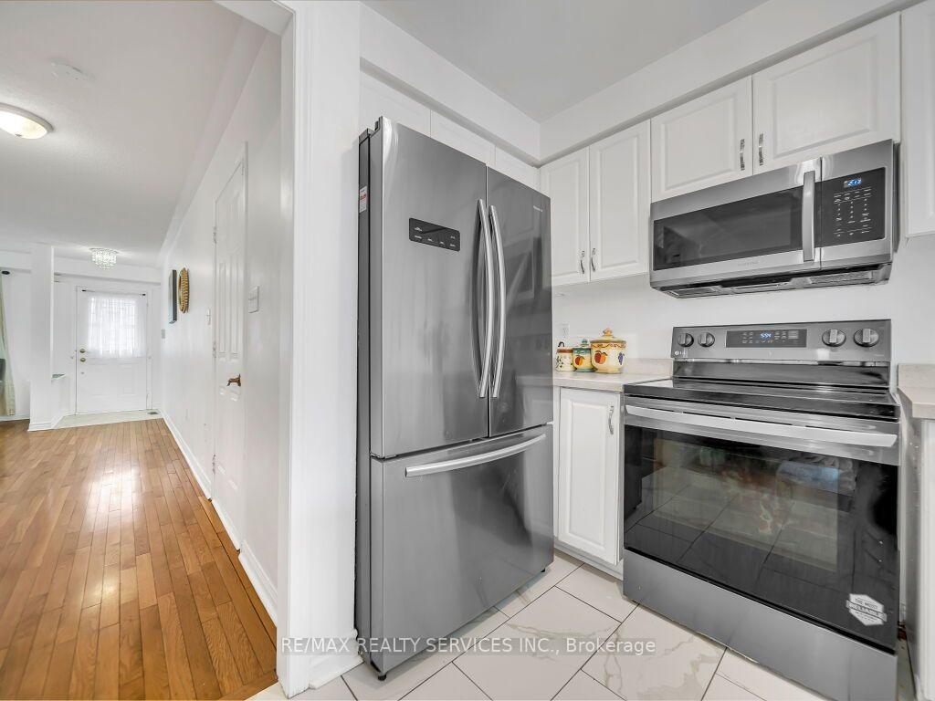 Photo 17 of 7 Olivett Lane, Brampton, Fletcher's Meadow — HOMEH
