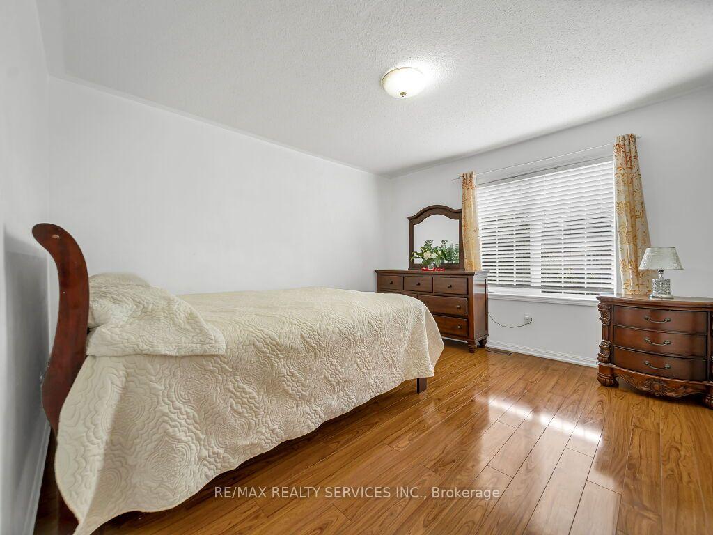 Photo 29 of 7 Olivett Lane, Brampton, Fletcher's Meadow — HOMEH