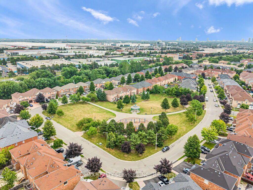 Photo 45 of 7 Olivett Lane, Brampton, Fletcher's Meadow — HOMEH