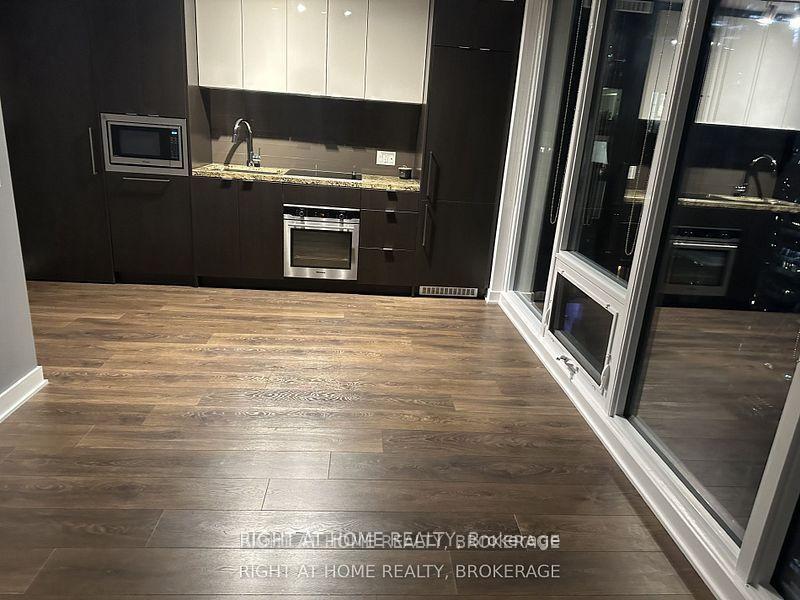 Photo 6 of Unit 4211, 115 Blue Jays Way Centre, Toronto, Waterfront Communities — HOMEH