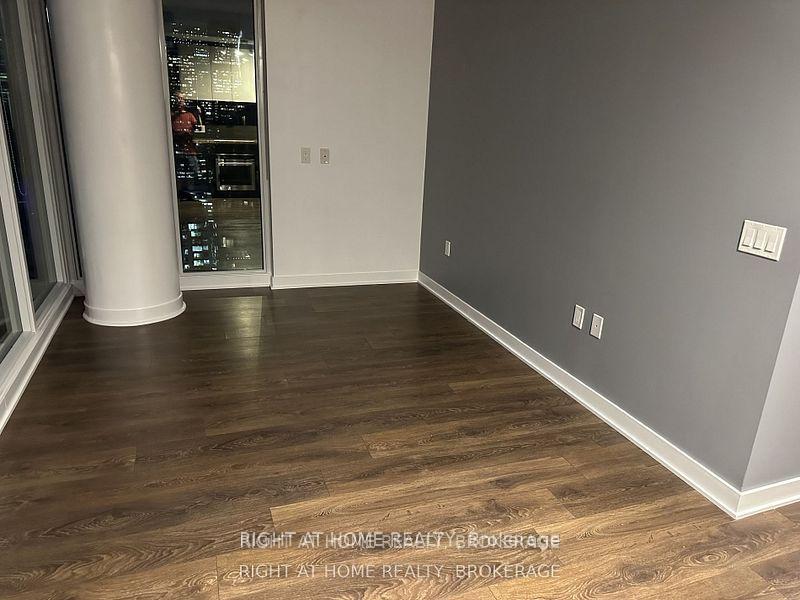Photo 7 of Unit 4211, 115 Blue Jays Way Centre, Toronto, Waterfront Communities — HOMEH