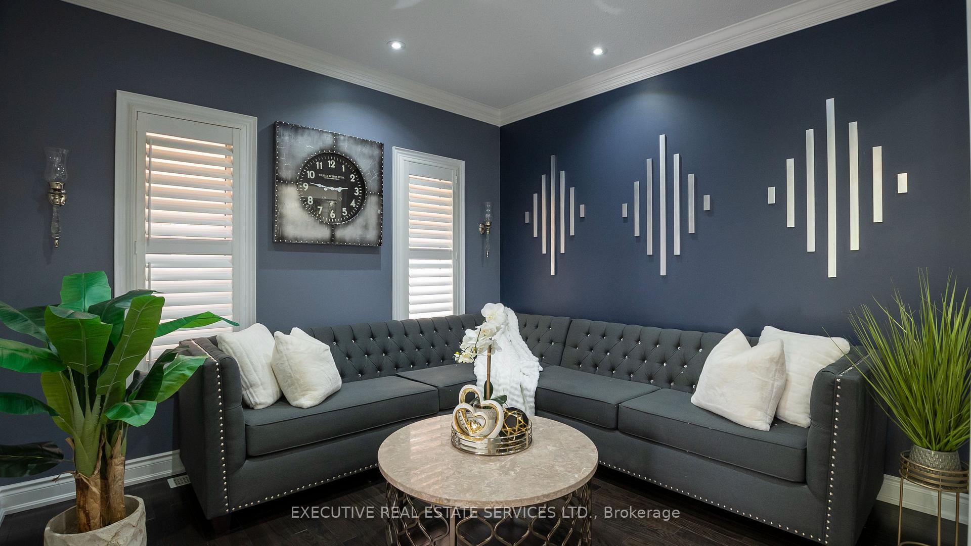 Photo 7 of 22 Valleyway Drive, Brampton, Credit Valley — HOMEH