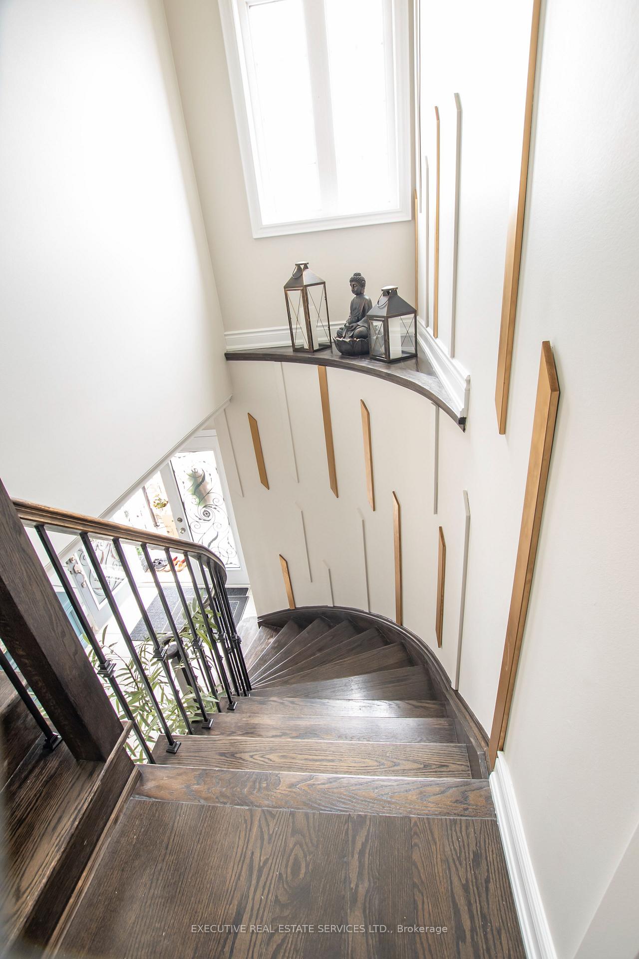 Photo 26 of 22 Valleyway Drive, Brampton, Credit Valley — HOMEH