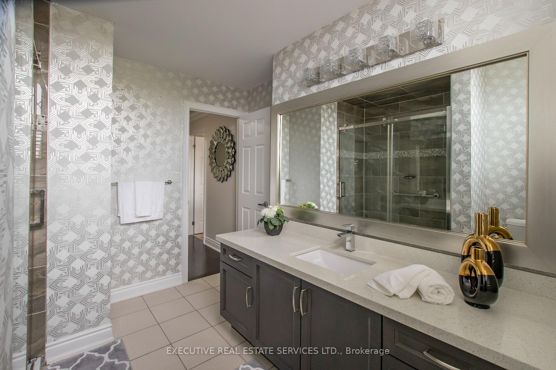Photo 35 of 22 Valleyway Drive, Brampton, Credit Valley — HOMEH