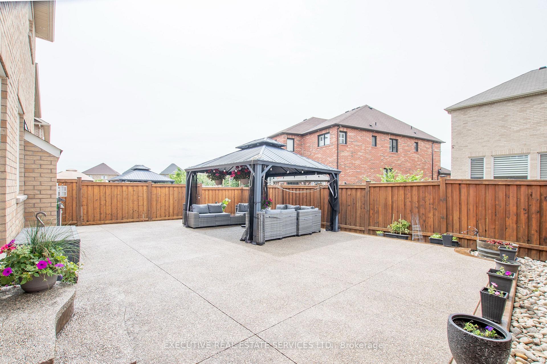 Photo 45 of 22 Valleyway Drive, Brampton, Credit Valley — HOMEH