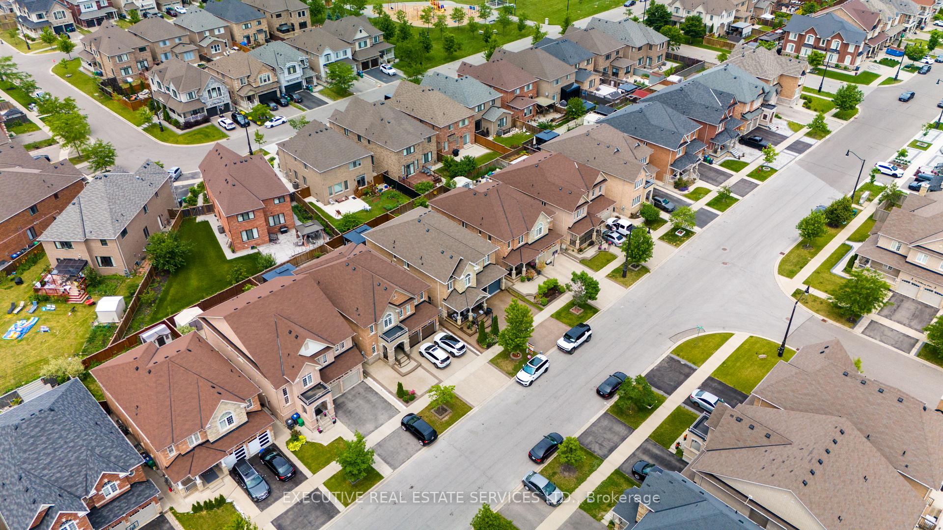 Photo 46 of 22 Valleyway Drive, Brampton, Credit Valley — HOMEH