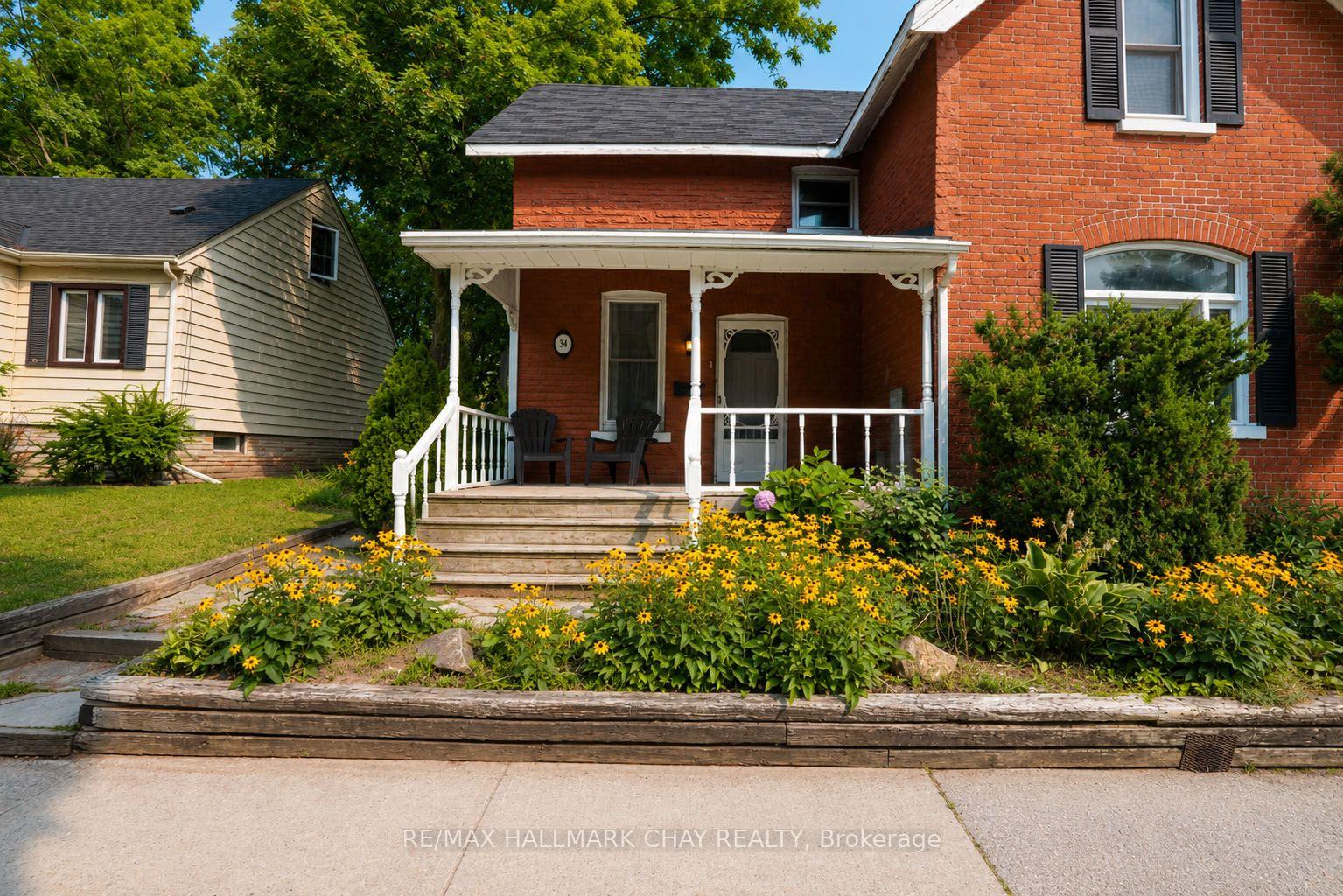 Photo 4 of 34 North Street N, Barrie, Wellington — HOMEH